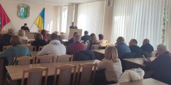 Буковинські податківці під час проведення семінар -  наради з старостами та землевпорядниками тергромад обговорили порядок сплати майнових податків