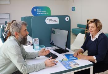 Буковинські податківці спільно з амбасадоркою безбар’єрності формують культуру доступних та зрозумілих податкових послуг