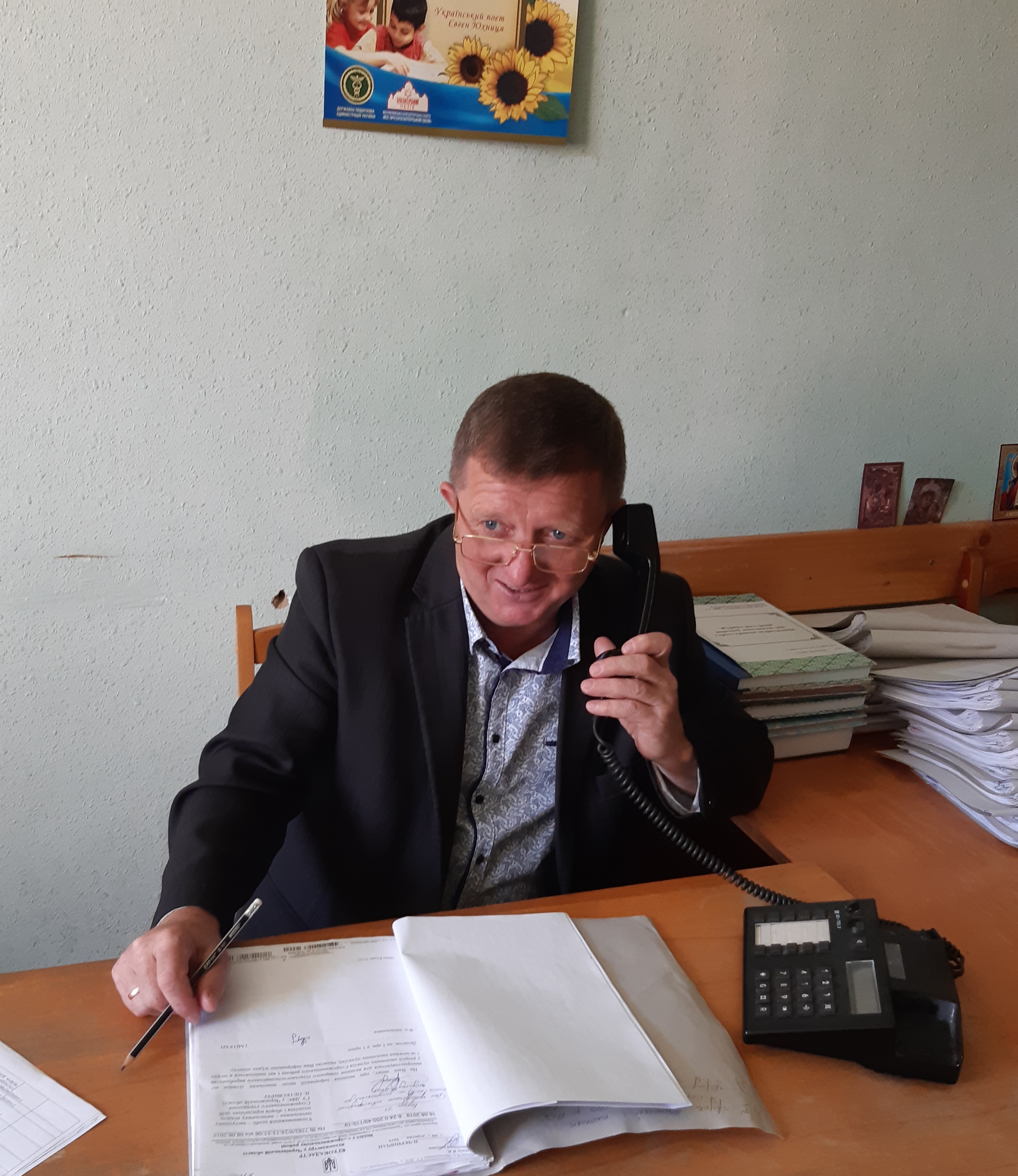 У вересні платники податків спілкувались з податківцями на «гарячих лініях». Фото № 5/4