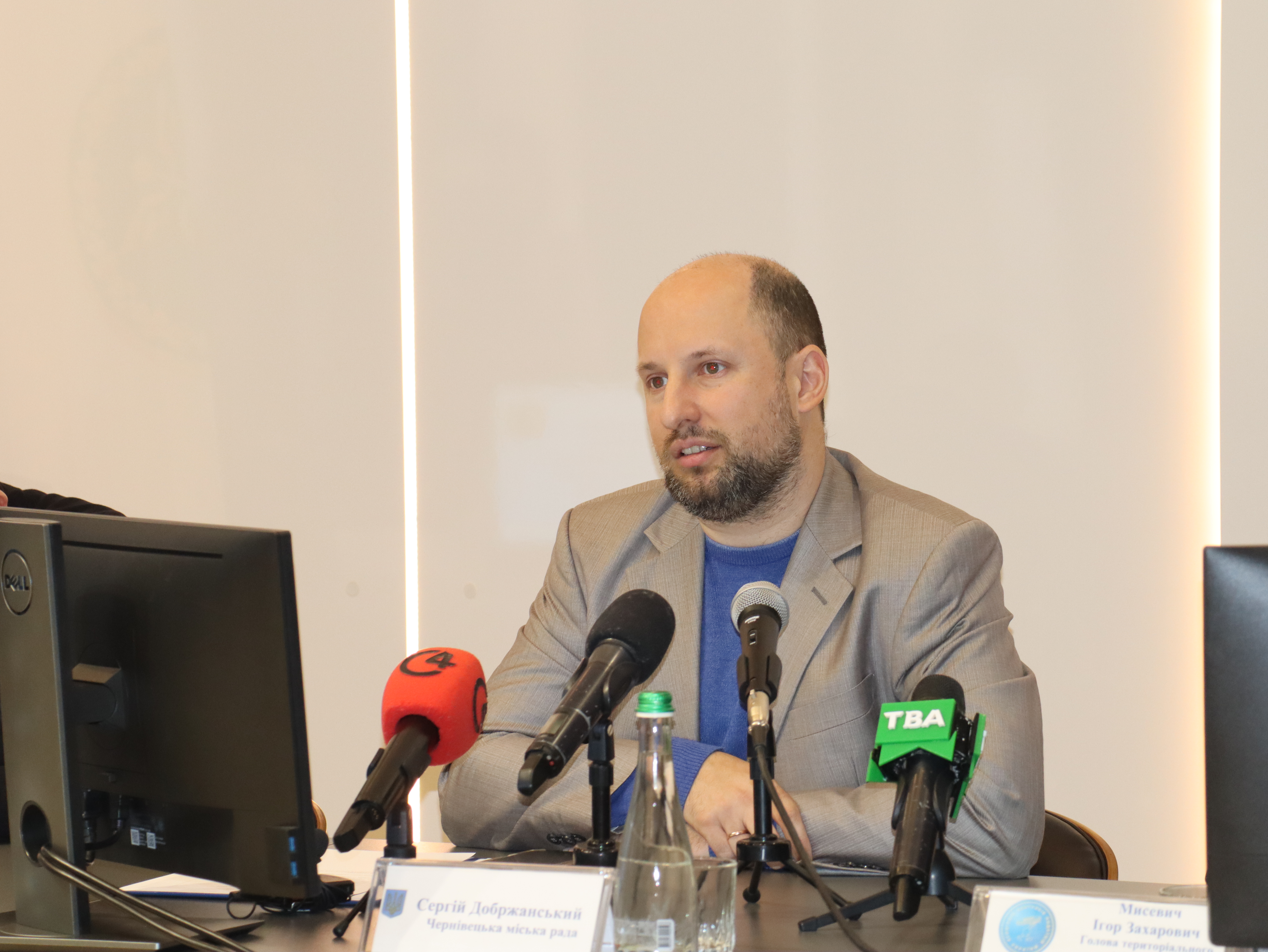 Буковина: відбулося нагородження переможців рейтингу "Сумлінний платник податків". Фото № 16/15