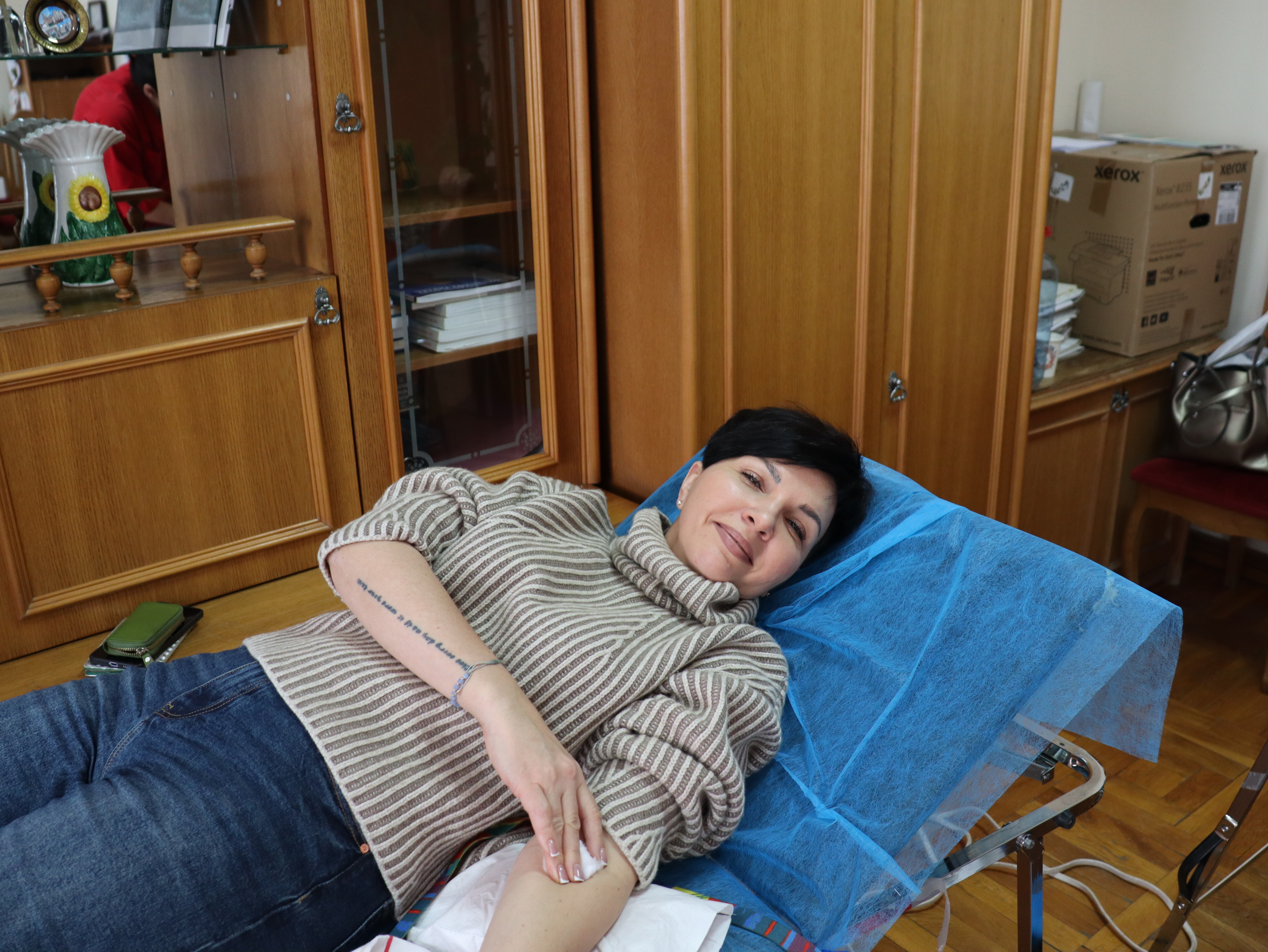 Буковинські податківці здали кров для поранених воїнів. Фото № 11/10