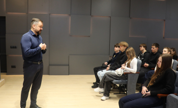 Сучасні формати комунікації: буковинські податківці зустрічалися зі студентами