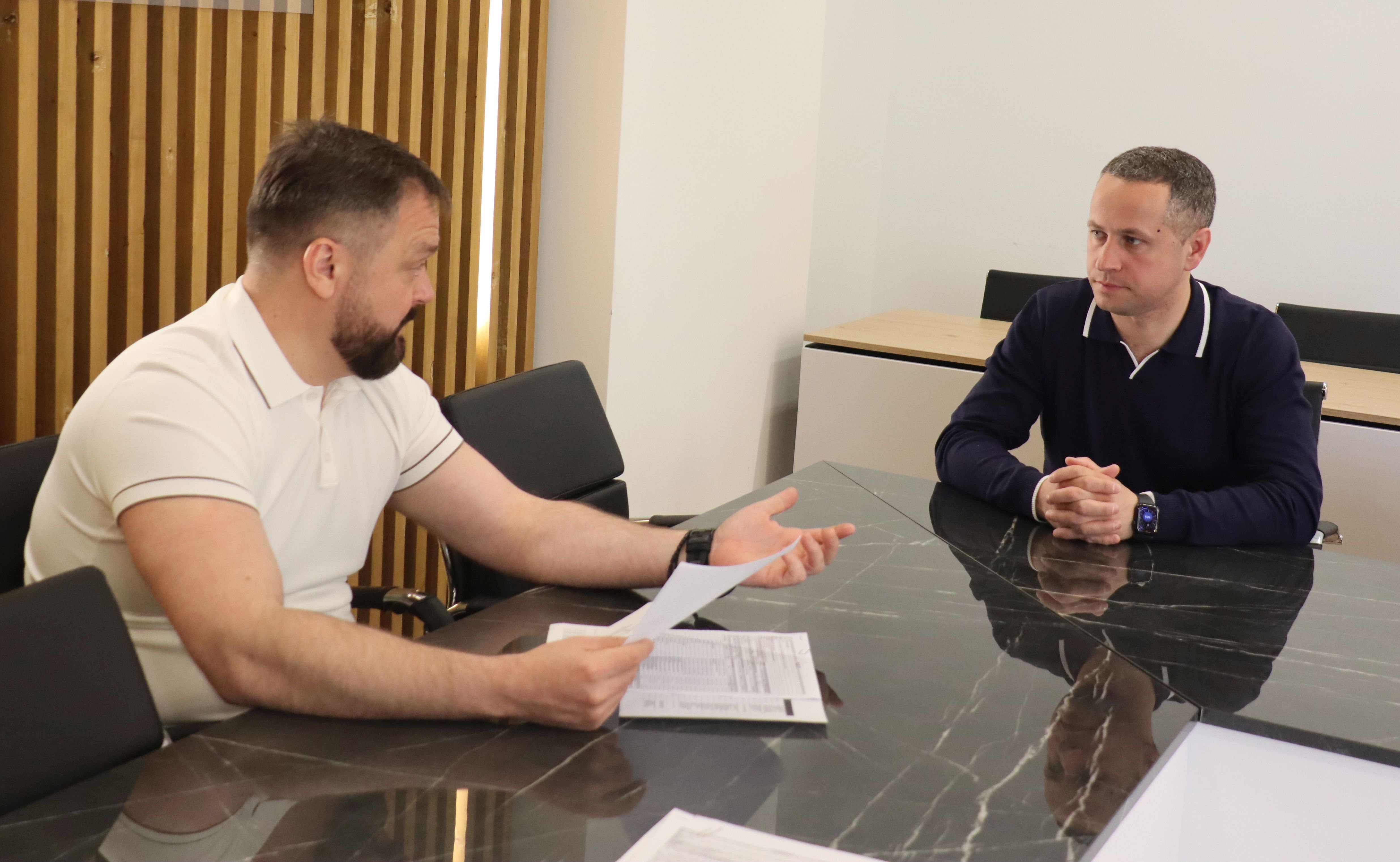 Комунікація з бізнесом: податківці під час зустрічей зосереджують увагу на основних складових системи управління податковими ризиками. Фото № 5/4
