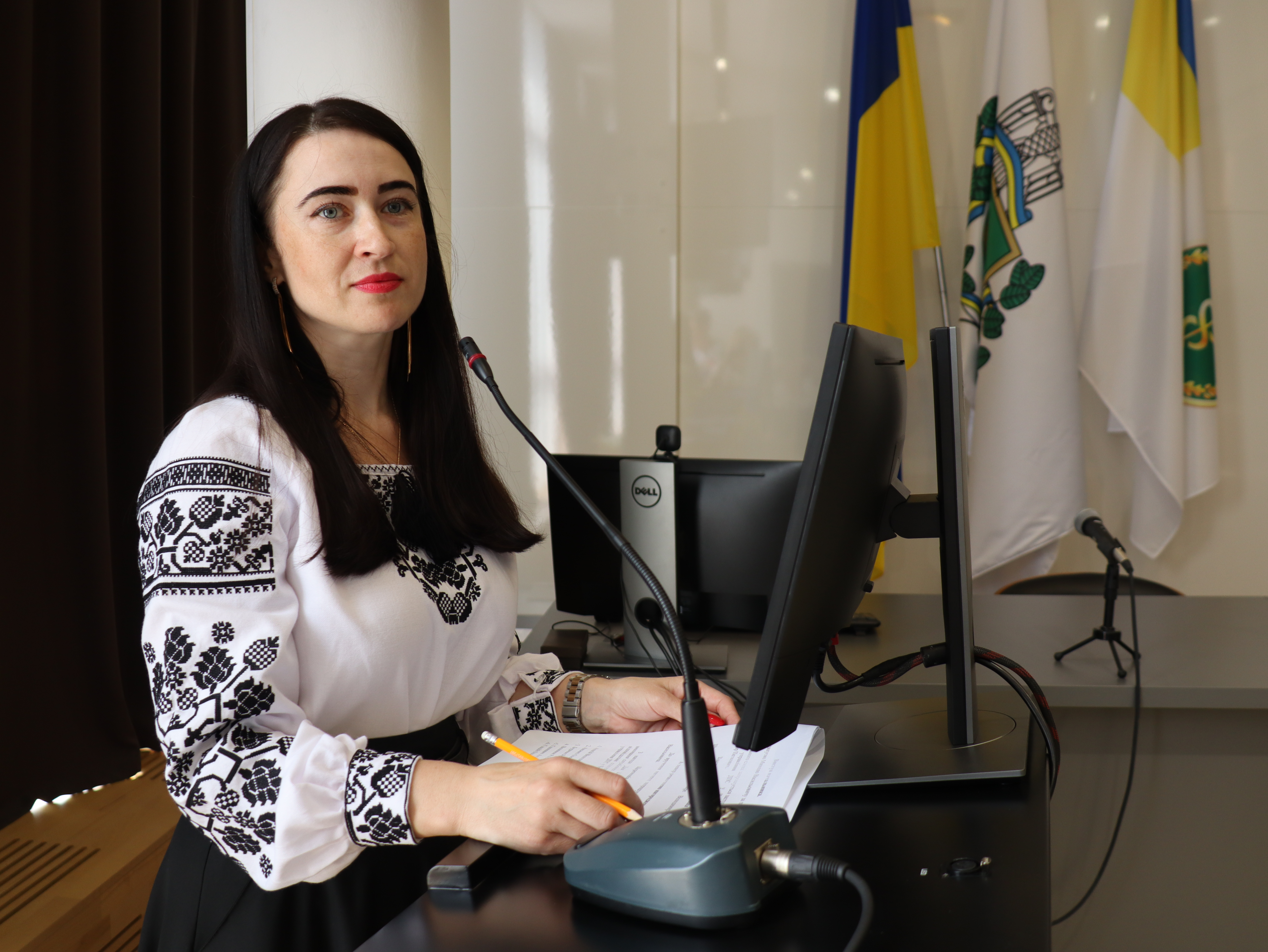 З0 років Основному Закону: Начальник податкової служби області Микола Загарюк привітав колег з Днем Конституції України. Фото № 4/3