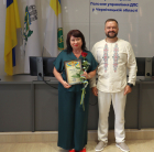 З0 років Основному Закону: Начальник податкової служби області Микола Загарюк привітав колег з Днем Конституції України. Фото № 24/23