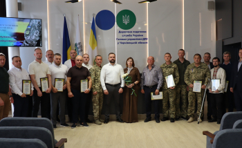 Схиляємо голови перед тими хто тримає країну: Воїнам – податківцям у День захисників та захисниць України звучало щире дякую…
