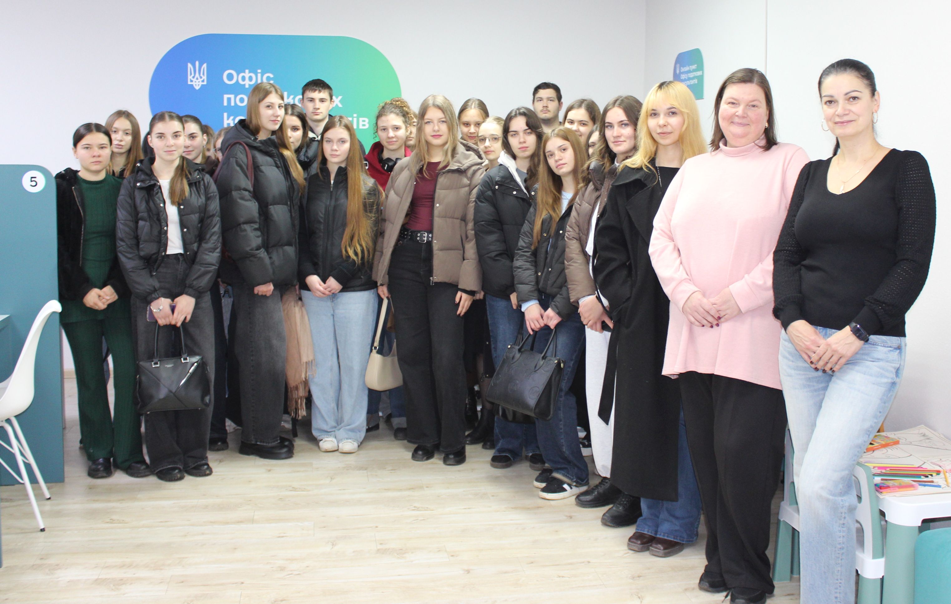 Буковинські податківці розповіли студентам про можливості сучасних електронних сервісів ДПС. Фото № 6/5