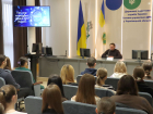 Буковинські податківці розповіли студентам про можливості сучасних електронних сервісів ДПС. Фото № 4/3